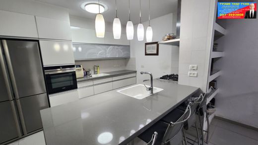 ‏דירה ב  Ganei Tikva, Meẖoz HaMerkaz