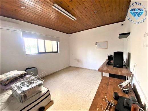 Luksusowy dom w Ness Ziona, Central District