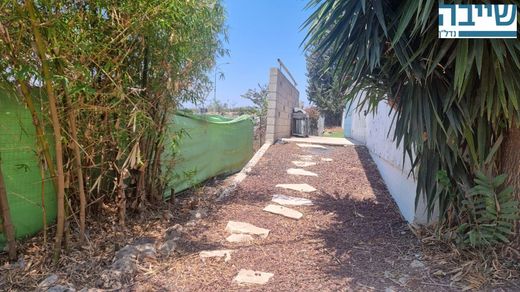 Πολυτελή κατοικία σε Reẖovot, Central District