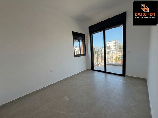 Appartamento a Givatayim, Tel Aviv District
