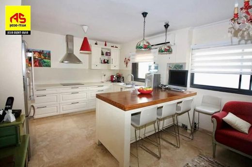 Luxury home in Raanana, Central District