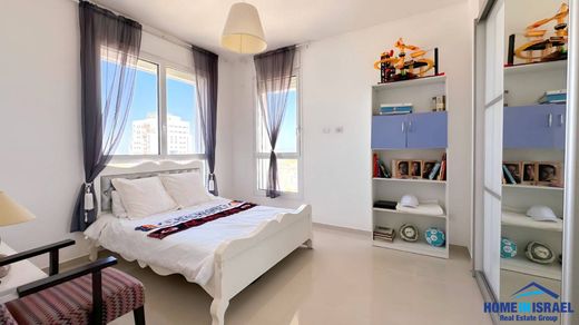 Apartment in Netanya, Central District