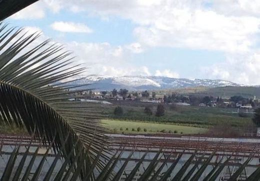 Casa di lusso a Ramot Me’ir, Central District