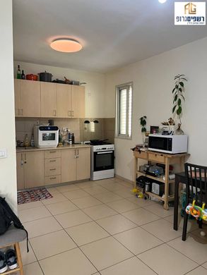 아파트 / Kfar Saba, Central District