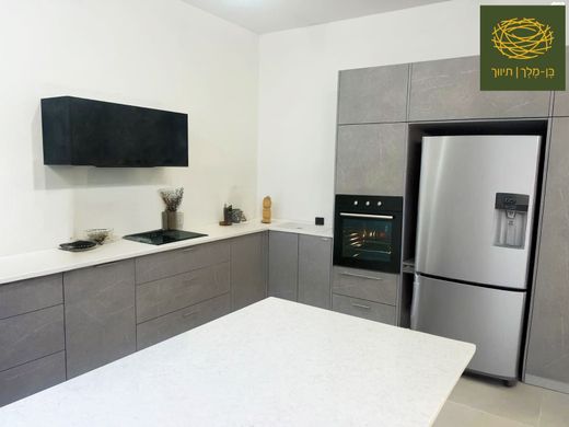 Casa de luxo - Qiryat Tiv‘on, Haifa