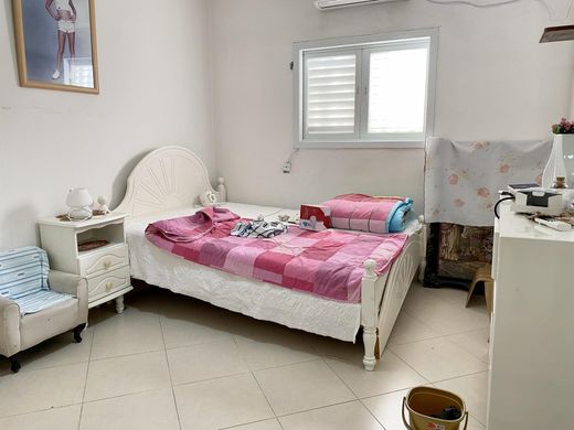 Apartment in Givatayim, Tel Aviv