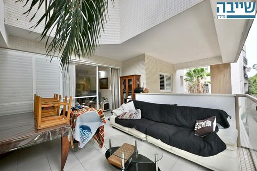 Piso / Apartamento en Rejovot, Central District