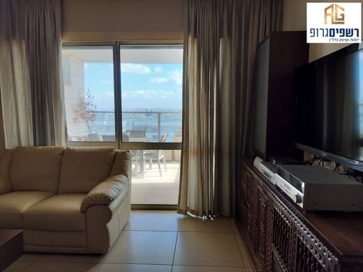 Apartment in Kfar Saba, Central District