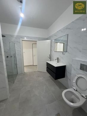 Maison de luxe à Qiryat Tiv‘on, Haifa