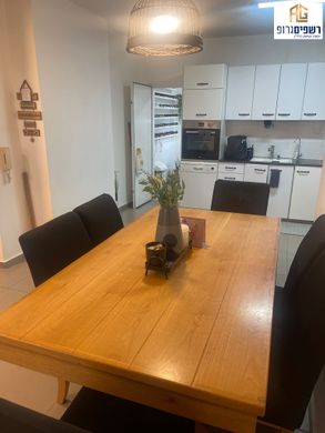 套间/公寓  Kfar Saba, Central District