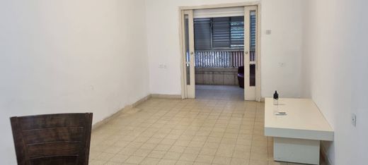 Apartment / Etagenwohnung in Tel Aviv, Tel Aviv District