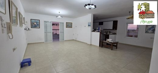 Cobertura - Ness Ziona, Central District