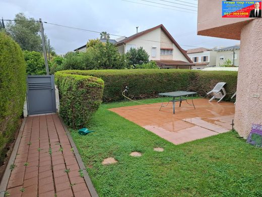 Πολυτελή κατοικία σε Yehud, Central District