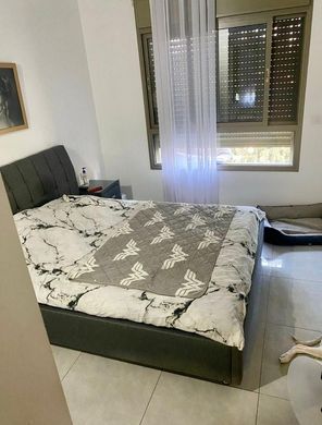 Apartment in Yehud, Central District