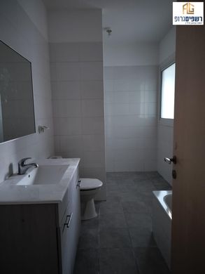 Apartment in Kfar Saba, Central District