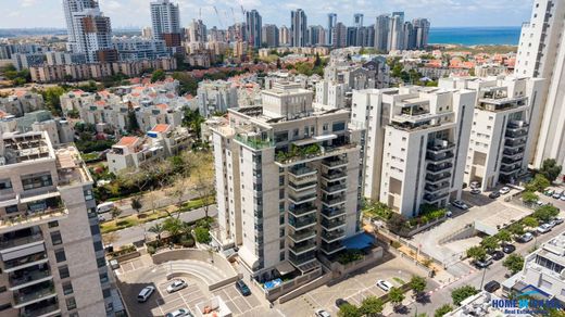 Penthouse in Netanya, Central District