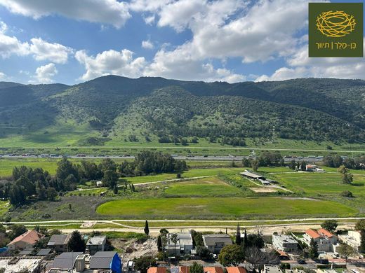 ﺷﻘﺔ ﻓﻲ Qiryat Tiv‘on, Haifa