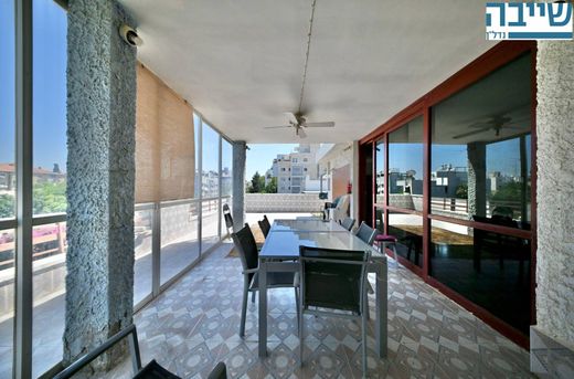 Penthouse in Rehovot, Central District