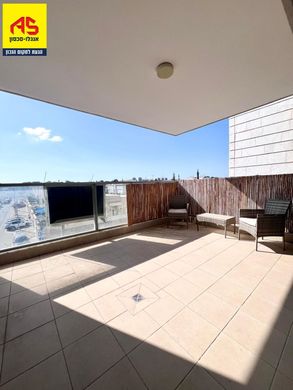 Apartment in Kefar Yona, Central District
