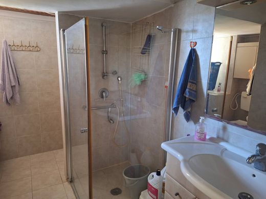 Apartment / Etagenwohnung in Givatayim, Tel Aviv District