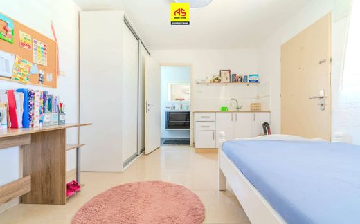 Casa di lusso a Bet Shiqma, Southern District