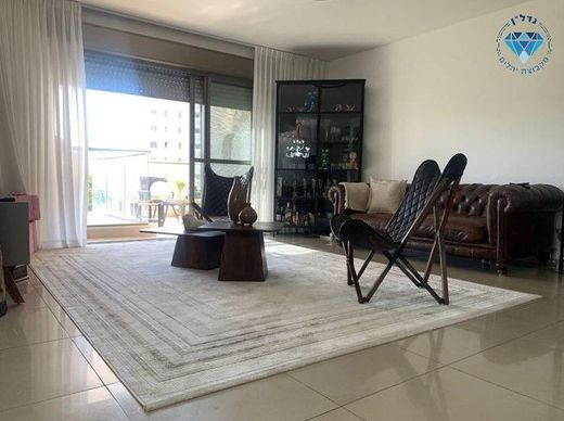 Apartament w Ness Ziona, Central District