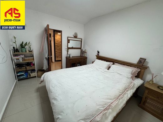 Maison de luxe à Kefar Yona, Central District