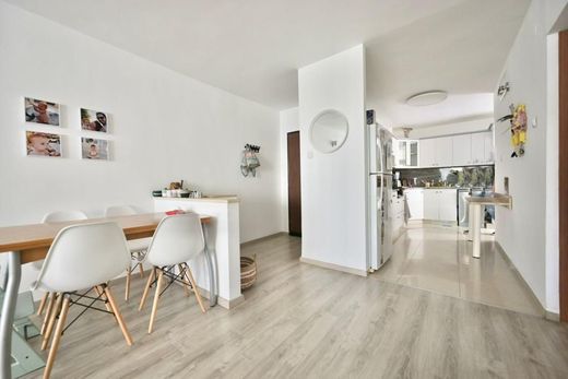 Apartment / Etagenwohnung in Tel Aviv, Tel Aviv District