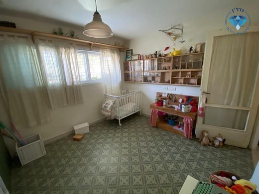 منزل ﻓﻲ Ness Ziona, Central District