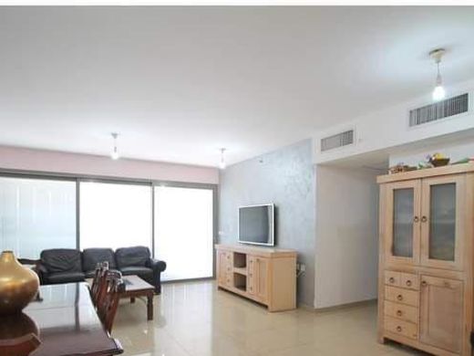 Apartament w Giv'at Shmuel, Tel Aviv District