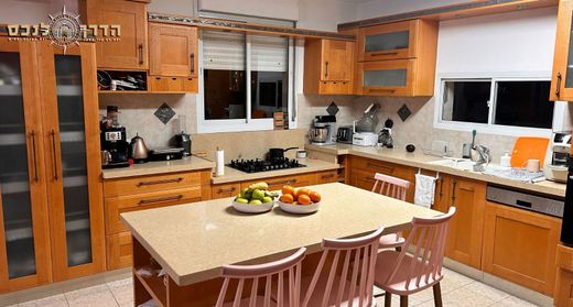 Apartment / Etagenwohnung in Aschdod, Southern District