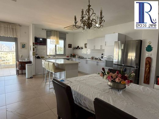 Piso / Apartamento en Jolón, Tel Aviv District