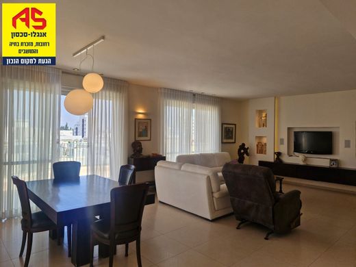 Penthouse in Rehovot, Central District