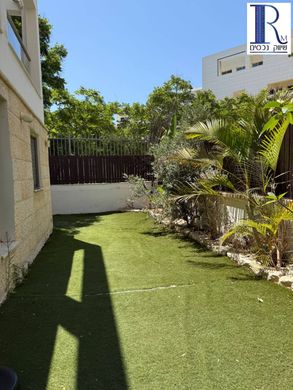 Apartment in Holon, Tel Aviv
