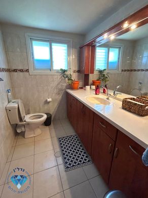 Luxe woning in Ness Ziona, Central District