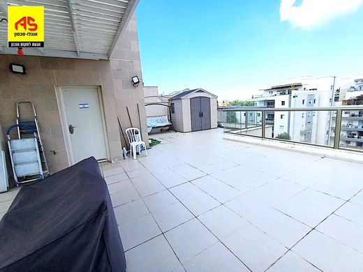 Casa adosada en Raanana, Central District