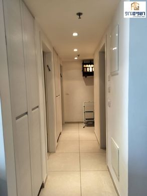 Apartment in Kfar Saba, Central District
