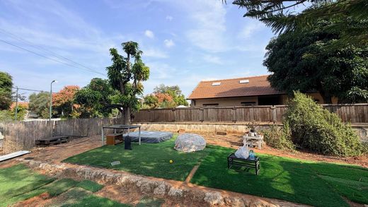 豪宅  Ness Ziona, Central District