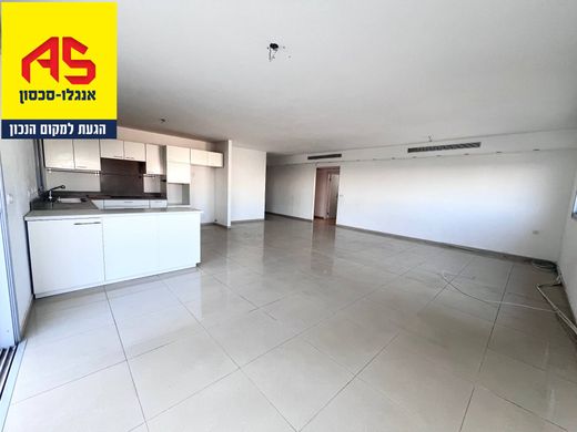 Penthouse in Netanya, Central District