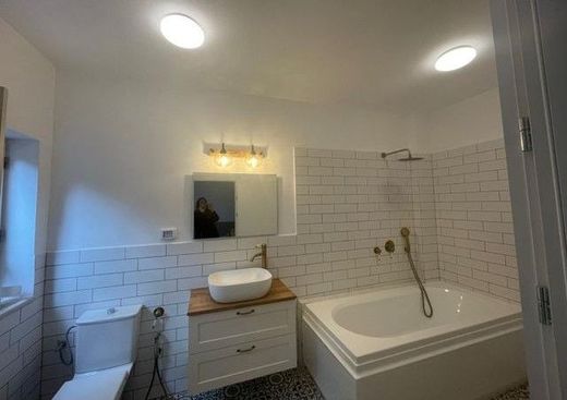 Casa di lusso a Ramot Me’ir, Central District