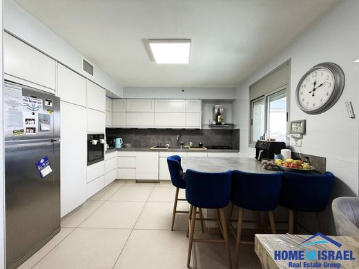 Casa adosada en Netanya, Central District