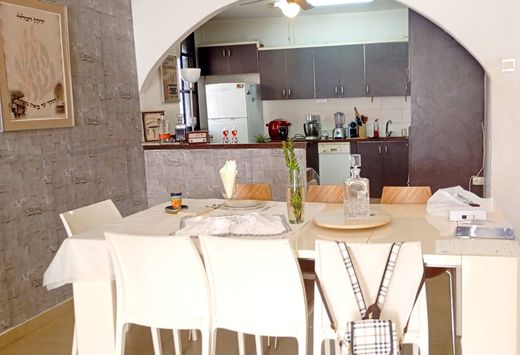 Piso / Apartamento en Raanana, Central District