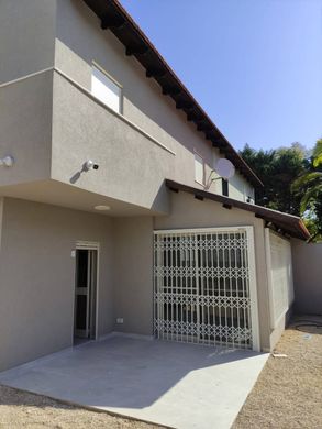 Luxus-Haus in Kfar Saba, Central District