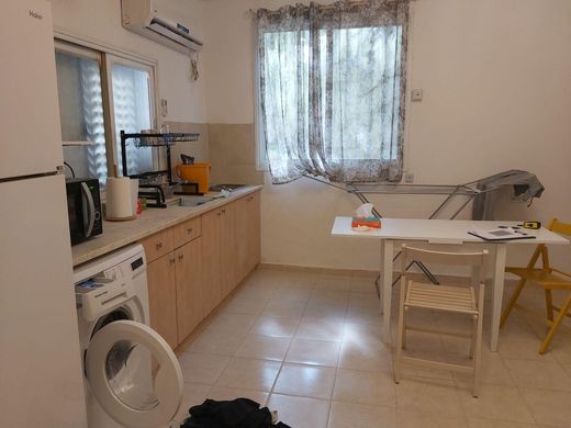 Apartment / Etagenwohnung in Tel Aviv, Tel Aviv District