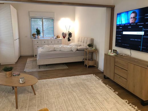 Apartment / Etagenwohnung in Tel Aviv, Tel Aviv District