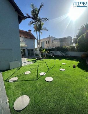 Luxus-Haus in Ramot Me’ir, Central District