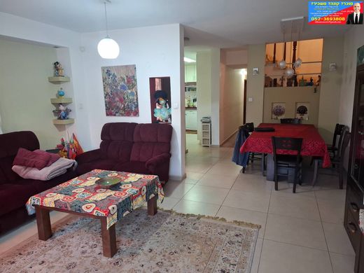 Πολυτελή κατοικία σε Yehud, Central District