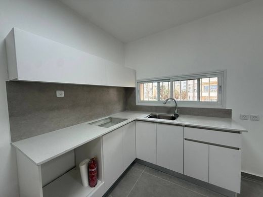 Appartement à Netanya, Central District