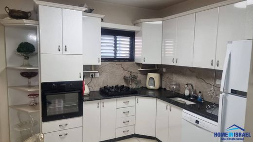 Penthouse in Netanya, Central District