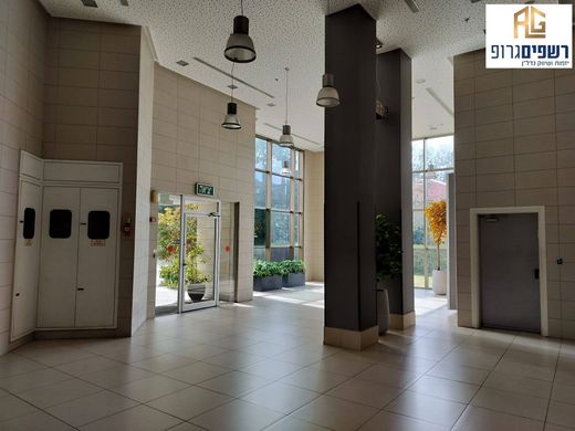 Appartamento a Kfar Saba, Central District